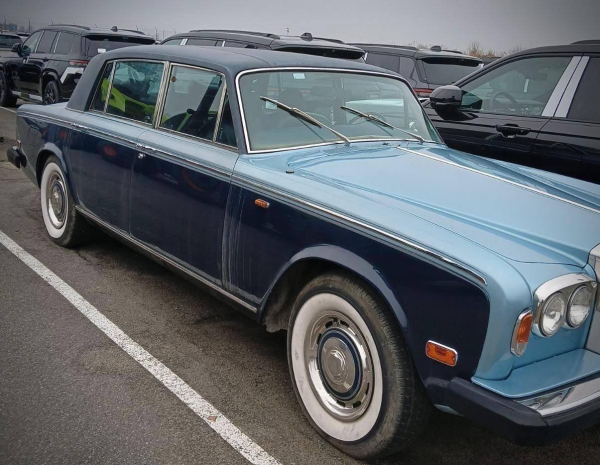 В Украину пытались незаконно ввезти элитный Rolls Royce 1976 года (фото)
В Украину пытались незаконно ввезти элитный Rolls Royce 1976 года (фото)