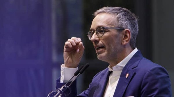 Лидер ультраправых Австрии заявил, что его партия не является пророссийской Лидер ультраправых Австрии заявил, что его партия не является пророссийской