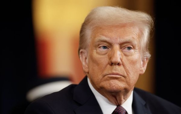 Трамп заявив, що Зеленський готовий до угоди, а Росія має великі проблеми
Трамп заявив, що Зеленський готовий до угоди, а Росія має великі проблеми