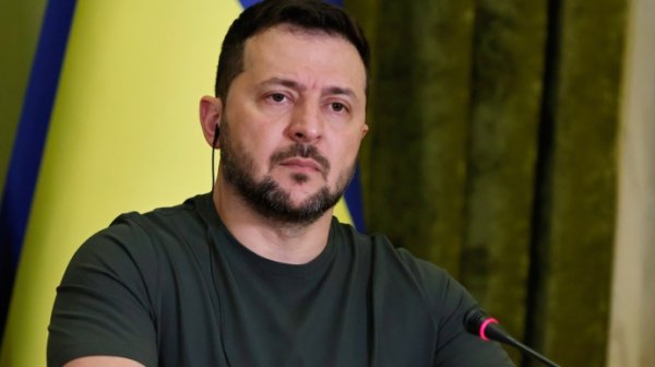 Зеленский об атаке дронов РФ на Киев: "Мы также передадим привет" Зеленский об атаке дронов РФ на Киев: "Мы также передадим привет"