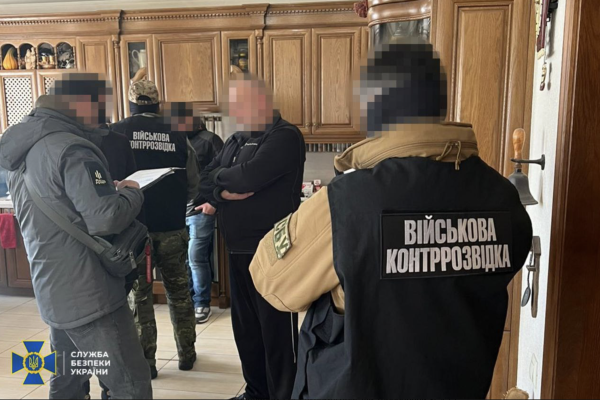 Затримали генералів, яким закидають провал оборони Харківської області в травні 2024
Затримали генералів, яким закидають провал оборони Харківської області в травні 2024