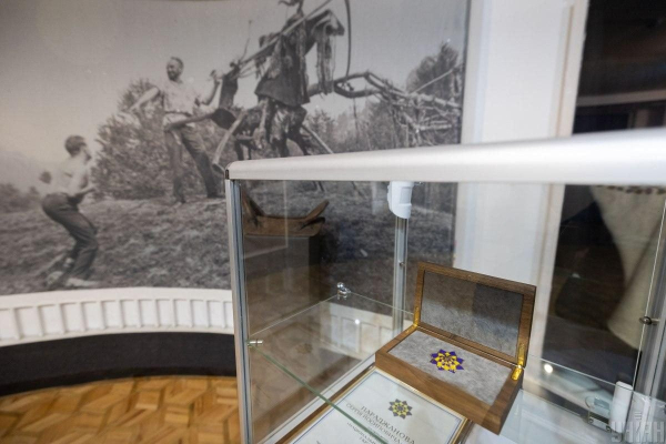 У Києві проходить незвичайна виставка, присвячена Сергію Параджанову (фоторепортаж) У Києві проходить незвичайна виставка, присвячена Сергію Параджанову (фоторепортаж)