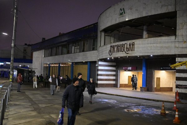 У Києві завершили аварійно-рятувальні роботи після ракетного удару - ФОТОРЕПОРТАЖ
У Києві завершили аварійно-рятувальні роботи після ракетного удару - ФОТОРЕПОРТАЖ