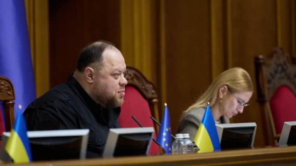 Стефанчук заявил, что подписывал командировку Порошенко в Брюссель с 11 по 15 января Стефанчук заявил, что подписывал командировку Порошенко в Брюссель с 11 по 15 января
