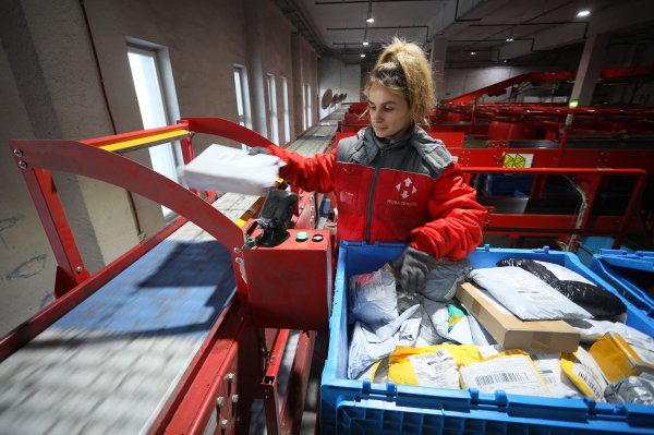 Під забороною. Що не можна відправляти за кордон "Новою поштою": повний список
Під забороною. Що не можна відправляти за кордон "Новою поштою": повний список