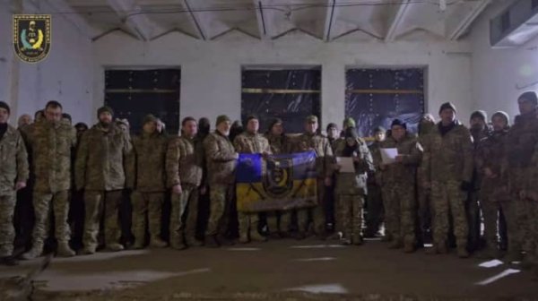 Ленура Ислямова сняли с командования созданного им 48-го штурмового батальона Ленура Ислямова сняли с командования созданного им 48-го штурмового батальона