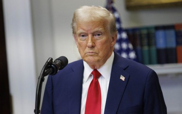 Трамп розглядає варіант жорсткіших санкцій проти Кремля
Трамп розглядає варіант жорсткіших санкцій проти Кремля