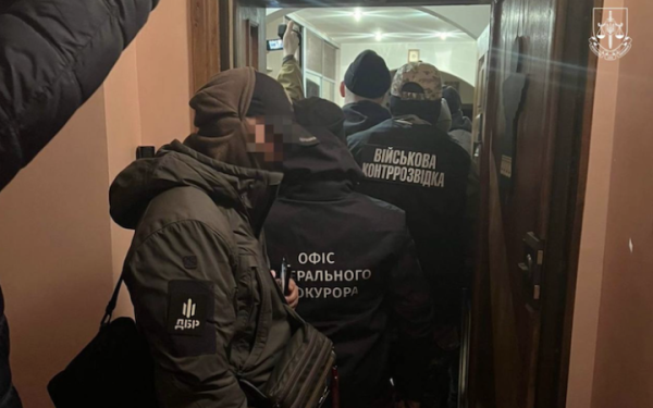Затримали генералів, яким закидають провал оборони Харківської області в травні 2024
Затримали генералів, яким закидають провал оборони Харківської області в травні 2024