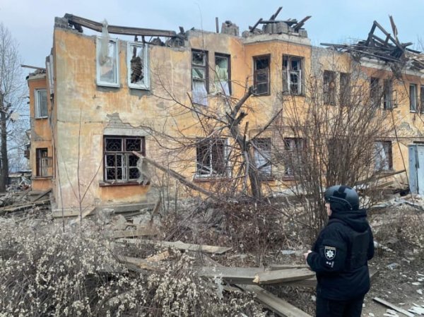Россияне обстреляли Покровск и Константиновку: есть погибшая и 4 раненых Россияне обстреляли Покровск и Константиновку: есть погибшая и 4 раненых