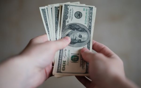 НБУ опустив курс долара нижче 42 гривень
НБУ опустив курс долара нижче 42 гривень