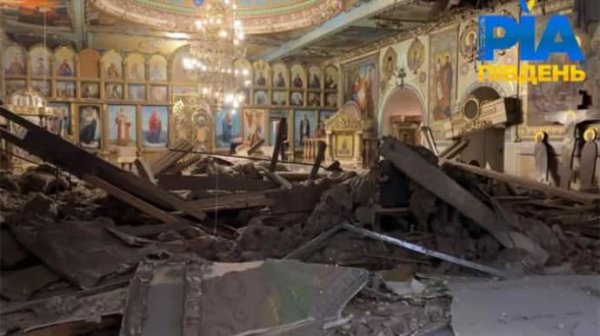 Россия повредила собор УПЦ МП в Запорожье Россия повредила собор УПЦ МП в Запорожье