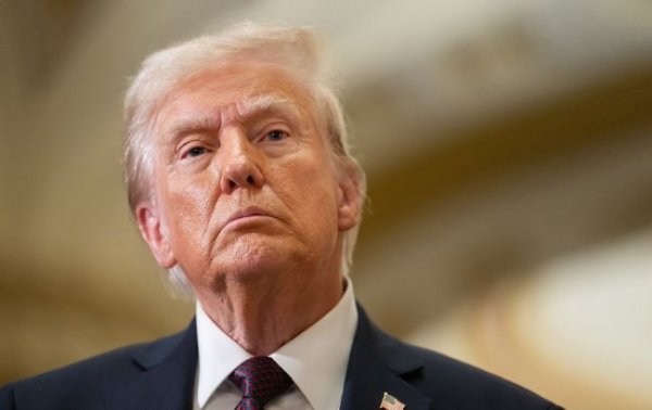 Нафтовий ключ до миру? Чи може Трамп обвалити світові ціни для завершення війни в Україні
Нафтовий ключ до миру? Чи може Трамп обвалити світові ціни для завершення війни в Україні