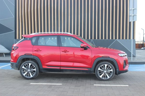 Тест-драйв Changan CS35 Plus: переваги та недоліки міського кросовера
Тест-драйв Changan CS35 Plus: переваги та недоліки міського кросовера