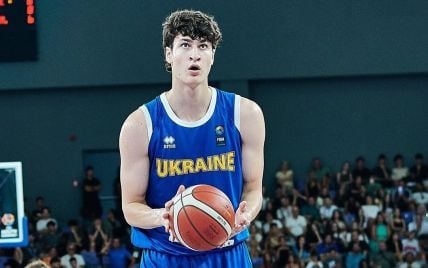 Сборная Украины с дебютом сына Виталия Кличко победой завершила отбор на Евробаскет-2025 (видео)
Сборная Украины с дебютом сына Виталия Кличко победой завершила отбор на Евробаскет-2025 (видео)