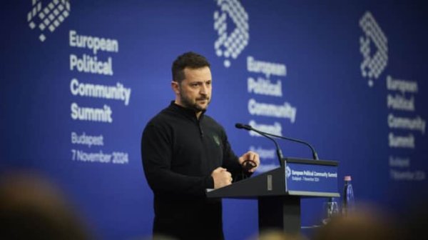 Зеленский говорит, что Путин хочет переговоров, чтобы накопить силы РФ и снять санкции Зеленский говорит, что Путин хочет переговоров, чтобы накопить силы РФ и снять санкции
