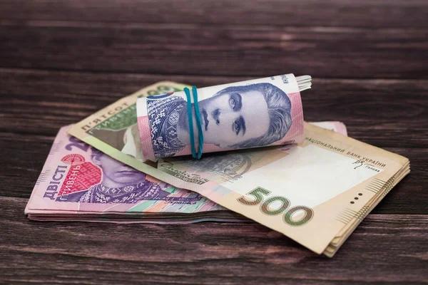 Минфин привлек один миллиард гривен от продажи облигаций
Минфин привлек один миллиард гривен от продажи облигаций
