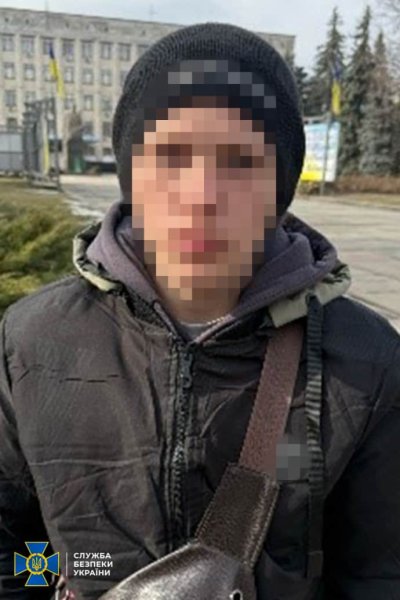 СБУ и полиция предотвратили теракт в Житомире: задержан подросток со взрывчаткой СБУ и полиция предотвратили теракт в Житомире: задержан подросток со взрывчаткой
