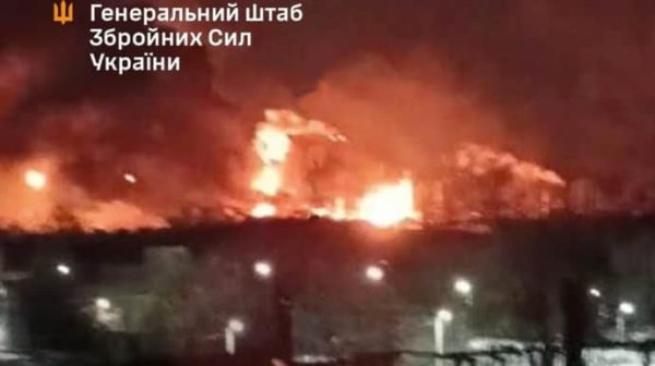 Генштаб подтвердил удар дронов ГУР по нефтеперерабатывающему заводу в Рязани Генштаб подтвердил удар дронов ГУР по нефтеперерабатывающему заводу в Рязани