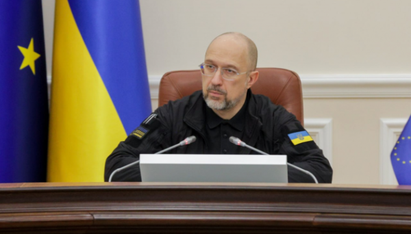 Шмигаль: РФ хоче залишити Україну без власного газу - фактично щодня б'є по об'єктах видобутку Шмигаль: РФ хоче залишити Україну без власного газу - фактично щодня б'є по об'єктах видобутку