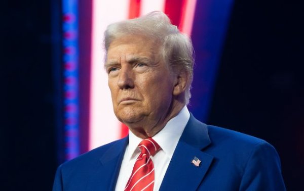 Трамп висунув ультиматум Зеленському: про що йдеться
Трамп висунув ультиматум Зеленському: про що йдеться