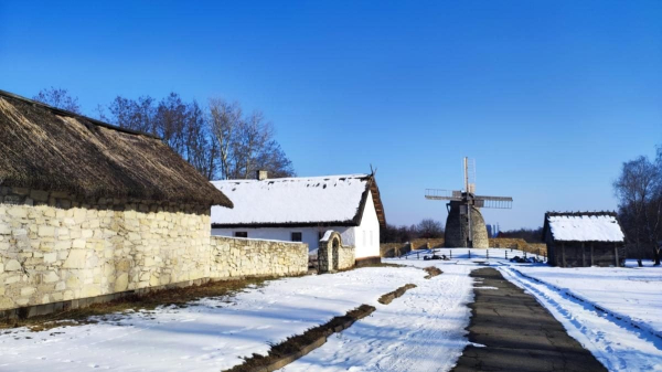 Це варто встигнути побачити: засніжений музей Пирогово у Києві (фоторепортаж, відео) Це варто встигнути побачити: засніжений музей Пирогово у Києві (фоторепортаж, відео)
