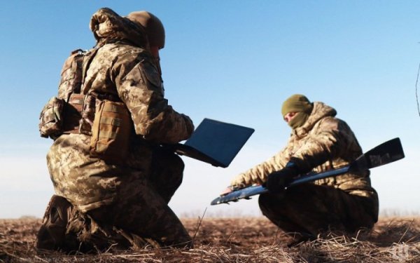 Зеленський: коли закінчиться гаряча фаза війни, добровольцям повинні дати можливість піти додому
Зеленський: коли закінчиться гаряча фаза війни, добровольцям повинні дати можливість піти додому