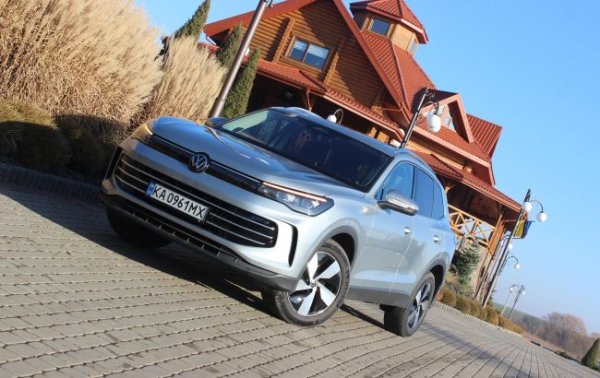 Тест-драйв Volkswagen Tiguan: шукаємо електричні риси в дизельному кросовері
Тест-драйв Volkswagen Tiguan: шукаємо електричні риси в дизельному кросовері