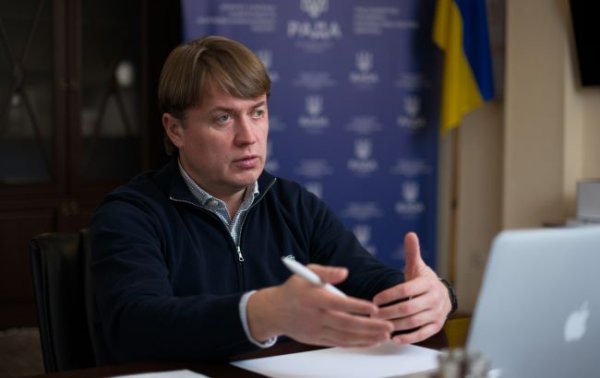 "Не міняли з 2021 року". В Раді відповіли, чи будуть зростати тарифи на світло та інші послуги
"Не міняли з 2021 року". В Раді відповіли, чи будуть зростати тарифи на світло та інші послуги