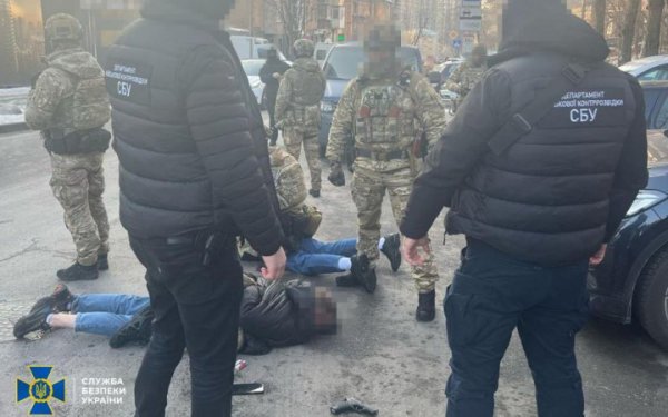 СБУ і Нацпол ліквідували у трьох містах нові схеми для ухилянтів
СБУ і Нацпол ліквідували у трьох містах нові схеми для ухилянтів