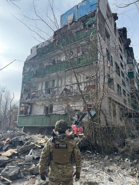 Россияне сбросили на Константиновку 7 бомб "ФАБ-250": 2 погибших, 4 раненых Россияне сбросили на Константиновку 7 бомб "ФАБ-250": 2 погибших, 4 раненых
