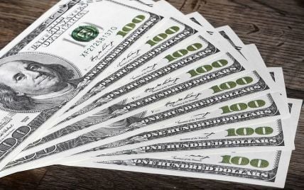 Курс валют на 24 февраля: сколько будут стоить доллар, евро и злотый
Курс валют на 24 февраля: сколько будут стоить доллар, евро и злотый