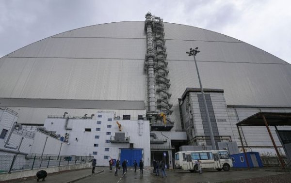Росія атакувала саркофаг на Чорнобильській АЕС: що відомо і чи є загроза
Росія атакувала саркофаг на Чорнобильській АЕС: що відомо і чи є загроза