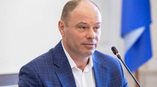 СМИ: Депутат Киевсовета Плужник не задекларировал имущество своей семьи на 6 млн долларов СМИ: Депутат Киевсовета Плужник не задекларировал имущество своей семьи на 6 млн долларов