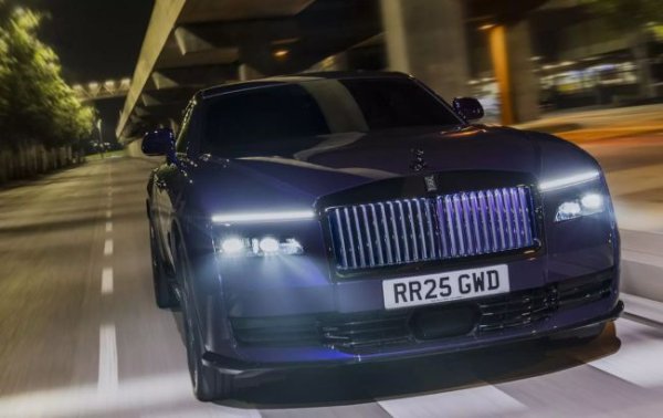 Rolls-Royce представив свій найпотужніший автомобіль: фото та характеристики
Rolls-Royce представив свій найпотужніший автомобіль: фото та характеристики