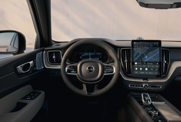 Volvo представила оновлений кросовер XC60
Volvo представила оновлений кросовер XC60