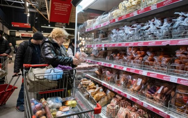 Овочі в топі. Як змінилися ціни на продукти за рік і що подорожчало найбільше
Овочі в топі. Як змінилися ціни на продукти за рік і що подорожчало найбільше