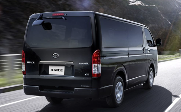 
До 20-річчя моделі: популярний мікроавтобус Toyota Hiace отримав кілька спецверсій 