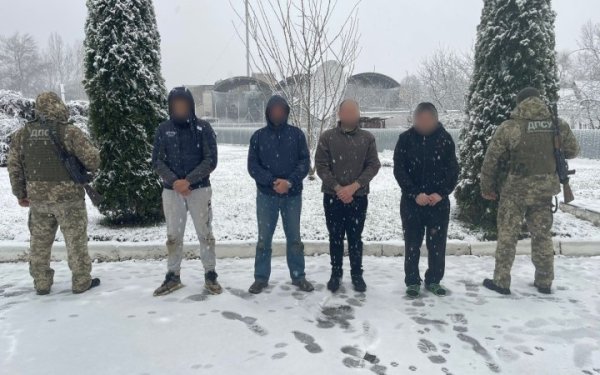 ДПСУ: кількість спроб нелегального перетину кордону за 6 місяців зменшилась майже вдвічі
ДПСУ: кількість спроб нелегального перетину кордону за 6 місяців зменшилась майже вдвічі