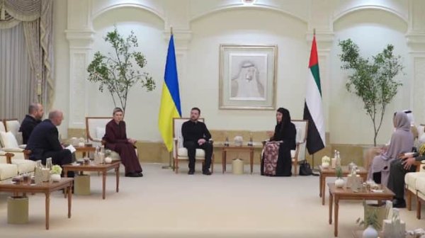 Зеленский начал визит в ОАЭ: Чтобы больше людей вернулись из плена Зеленский начал визит в ОАЭ: Чтобы больше людей вернулись из плена
