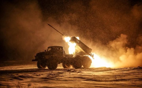 Генштаб ЗСУ: на Покровському напрямку росіяни 35 разів атакували українські позиції
Генштаб ЗСУ: на Покровському напрямку росіяни 35 разів атакували українські позиції