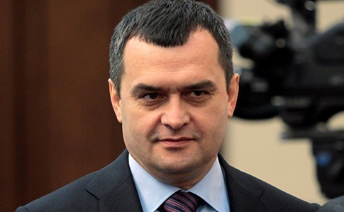 Суд снял арест с имущества экс-главы МВД Захарченко Суд снял арест с имущества экс-главы МВД Захарченко