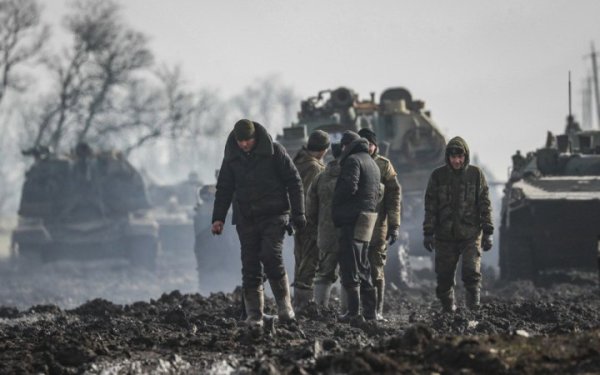 «Атеш»: росіяни змушують жителів окупованого Генічеська підписувати контракти з міноборони РФ
«Атеш»: росіяни змушують жителів окупованого Генічеська підписувати контракти з міноборони РФ