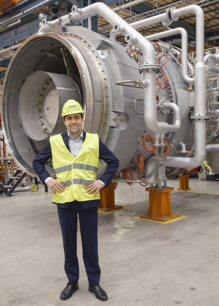Швеція виготовила та оплатила дві великі газові турбіни для України Швеція виготовила та оплатила дві великі газові турбіни для України