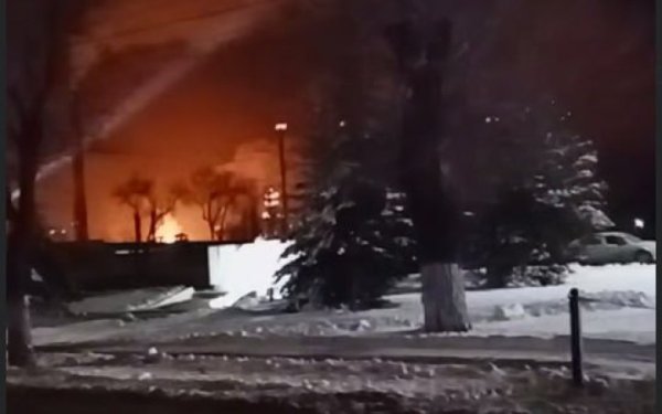 БПЛА атакували російські Енгельс та Саратов
БПЛА атакували російські Енгельс та Саратов