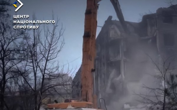 Спротив: росіяни продовжують системне знищення тимчасово окупованого Маріуполя
Спротив: росіяни продовжують системне знищення тимчасово окупованого Маріуполя