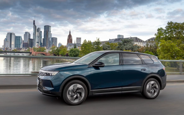 В Україні стартують продажі нового кросовера Opel Grandland: названі ціни та характеристики
В Україні стартують продажі нового кросовера Opel Grandland: названі ціни та характеристики