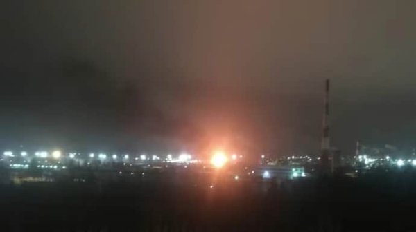 Беспилотники атаковали Саратовский нефтеперерабатывающий завод в России Беспилотники атаковали Саратовский нефтеперерабатывающий завод в России