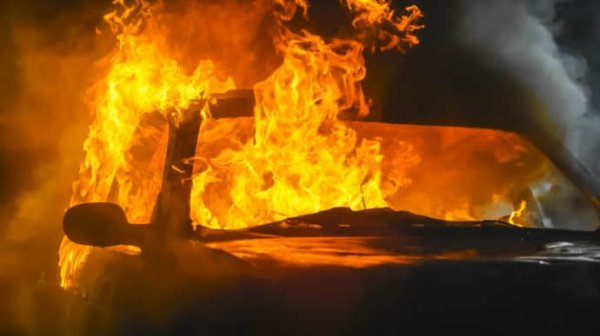 В Мариуполе взорвали автомобиль с сотрудником ФСБ – горсовет В Мариуполе взорвали автомобиль с сотрудником ФСБ – горсовет