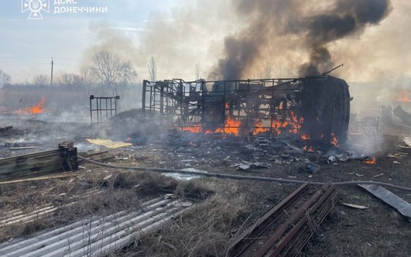 Російські війська вдарили по Слов'янську на Донеччині
Російські війська вдарили по Слов'янську на Донеччині