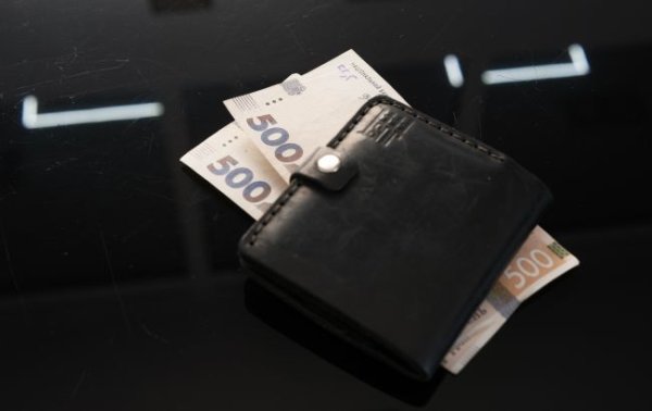 У Мінсоцполітики пояснили ситуацію з виплатами для ВПО
У Мінсоцполітики пояснили ситуацію з виплатами для ВПО